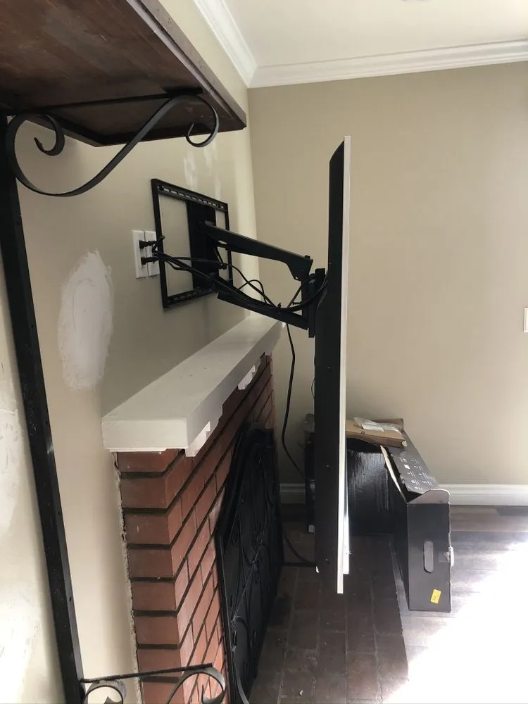 Licensed emergency electrical service in ,  by Specialized Creative Power Electrical