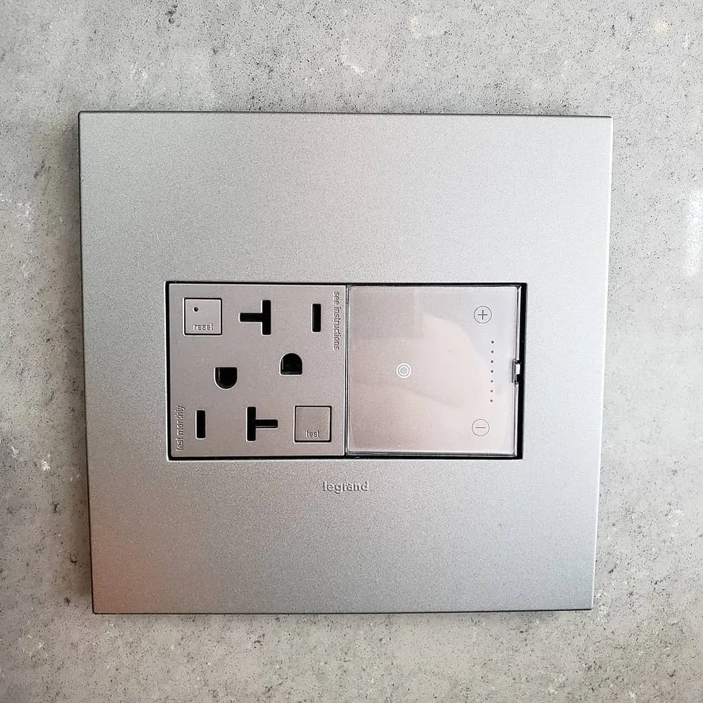 Slide of Spider 24 Hour Electrician
