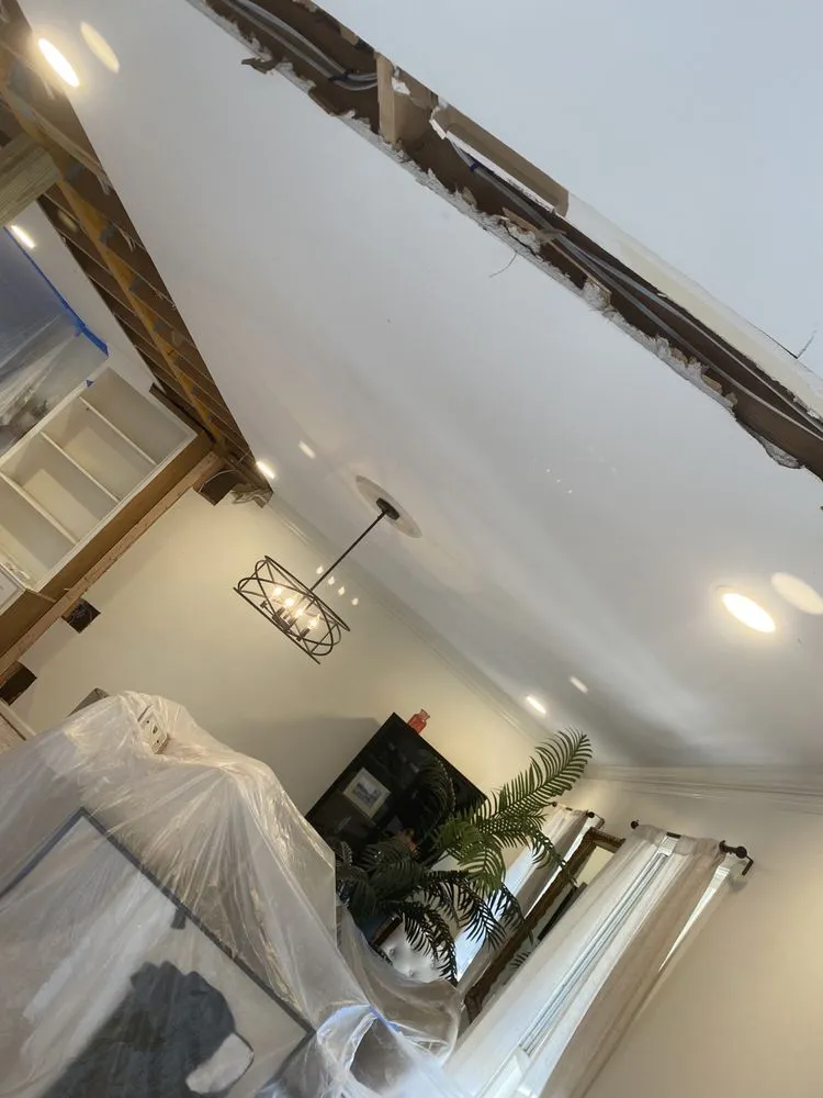 Emergency electrician providing circuit breaker repair in ,