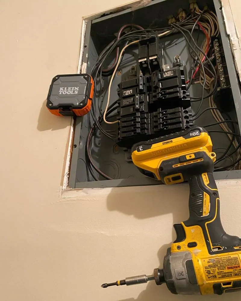 Slide of Spm Electric Services