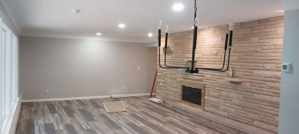 Slide of Spositos Electric