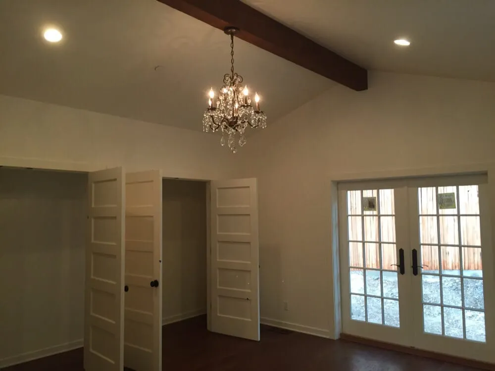 Certified electrician providing electrical repair in Carmel, CA - Springer Electric