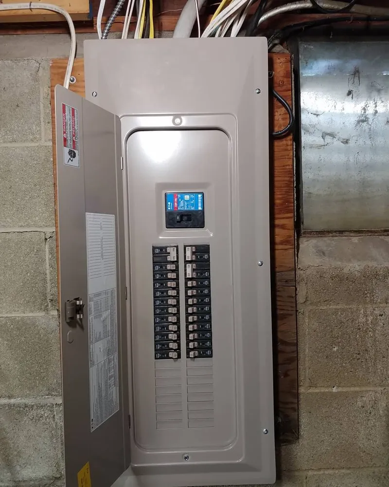 Slide of Springfield Blvd Electrician