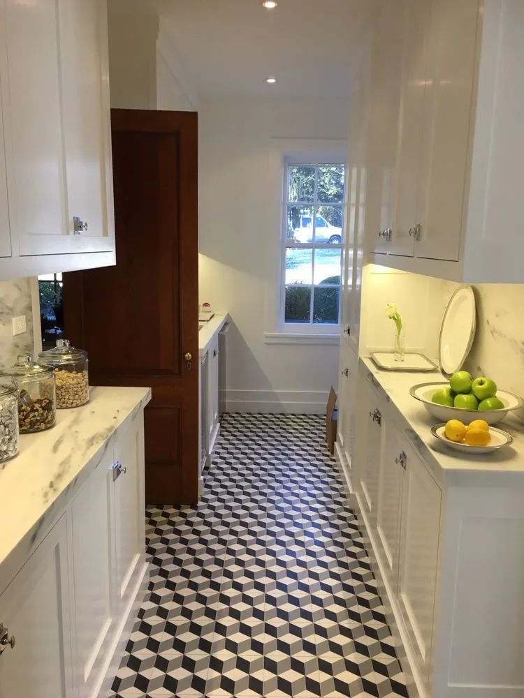 Slide of Spyder Electric