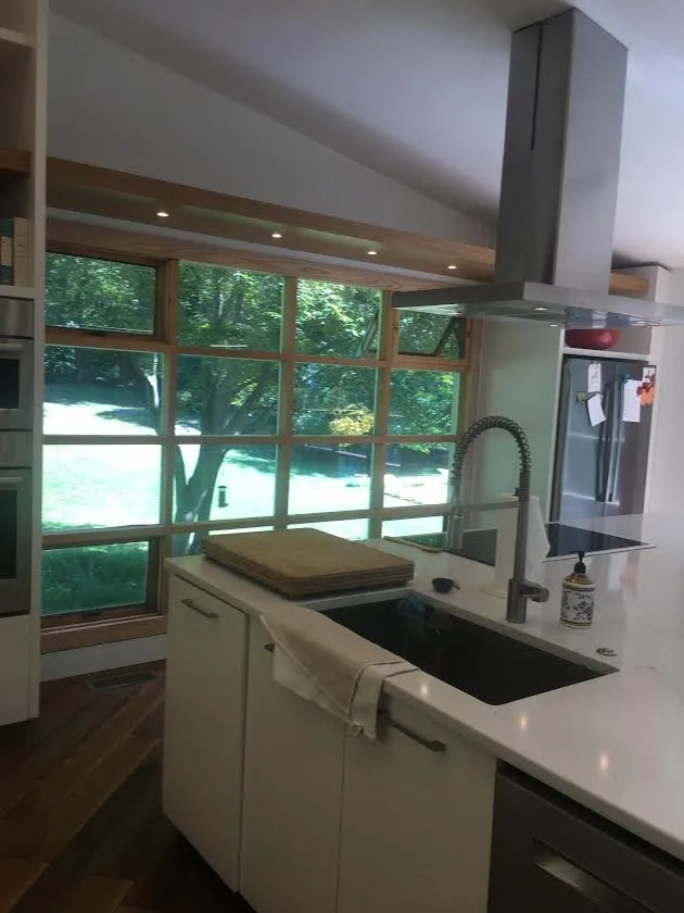 Slide of Spyder Electric