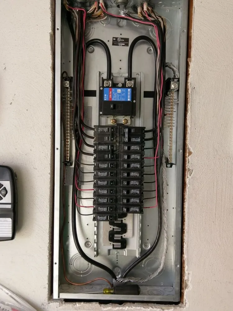 Slide of Spynda Electric