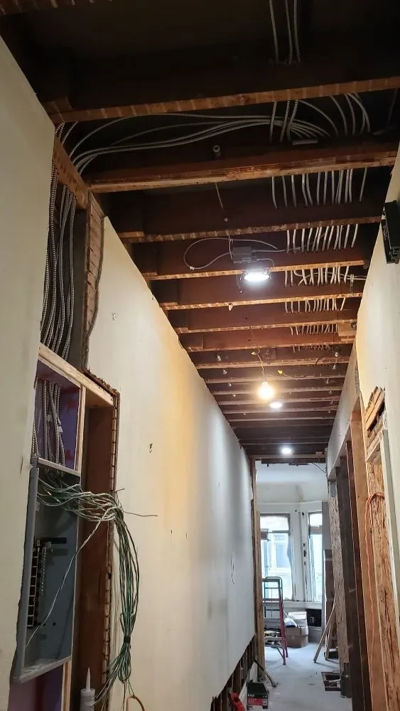 Slide of SQ Handyman