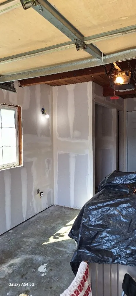 Slide of SQ Handyman