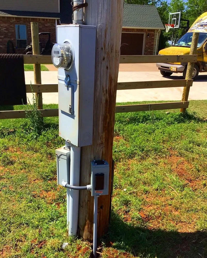 Slide of Square Licensed Electricians