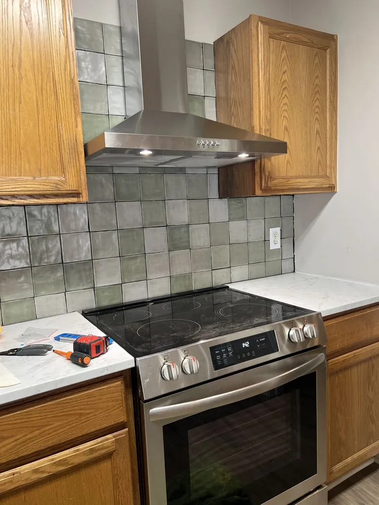 Reliable electrician providing circuit breaker repair in Gillsville, GA - Squirlweld