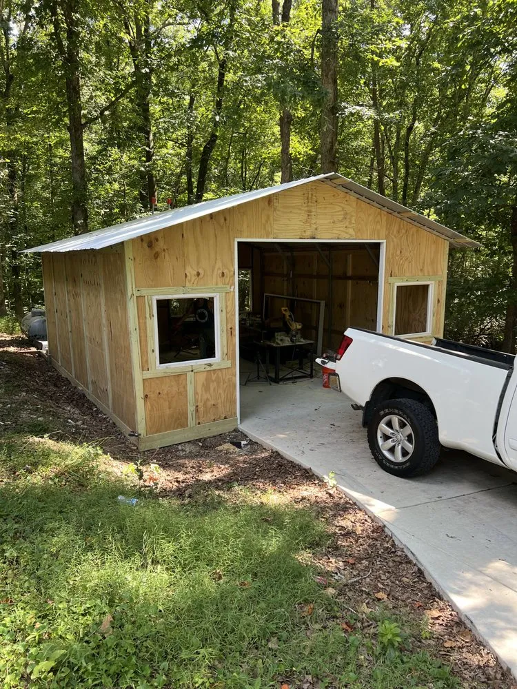 Affordable electrician providing outlet and switch repair in Gillsville, GA - Squirlweld
