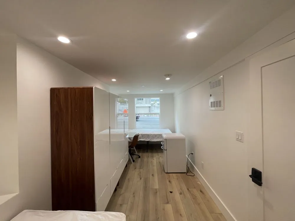 Certified circuit breaker repair experts serving , - SR Electric