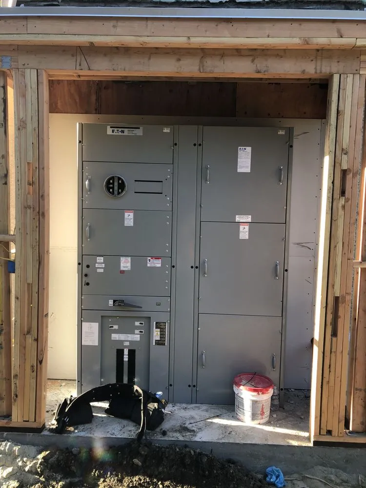 Reliable outlet and switch repair in Granada Hills, CA by SRF Electric