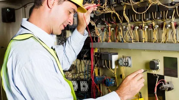 ST Electricians Logo