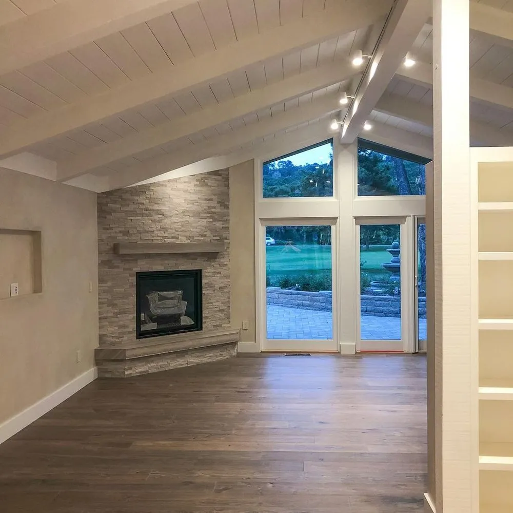 Slide of Stage 24 Hour Electrician