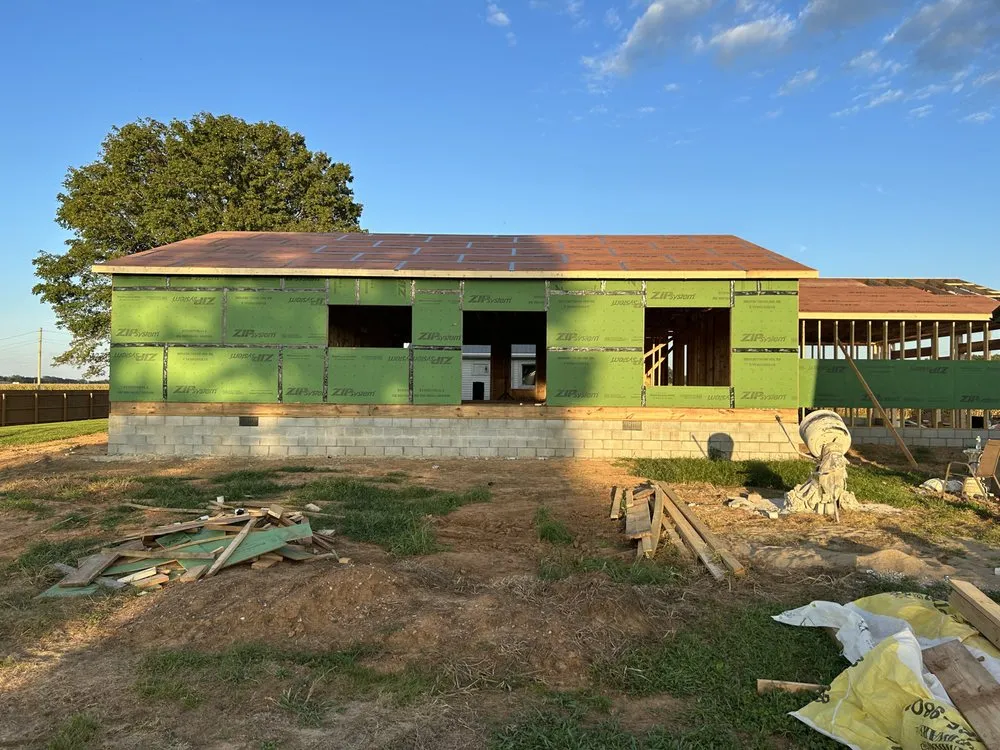 Emergency electrician providing wiring installation in Herndon, KY - Stanley Custom Builders