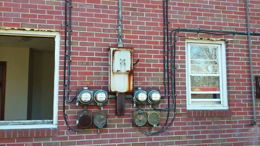 Slide of Stan's Electrical Services