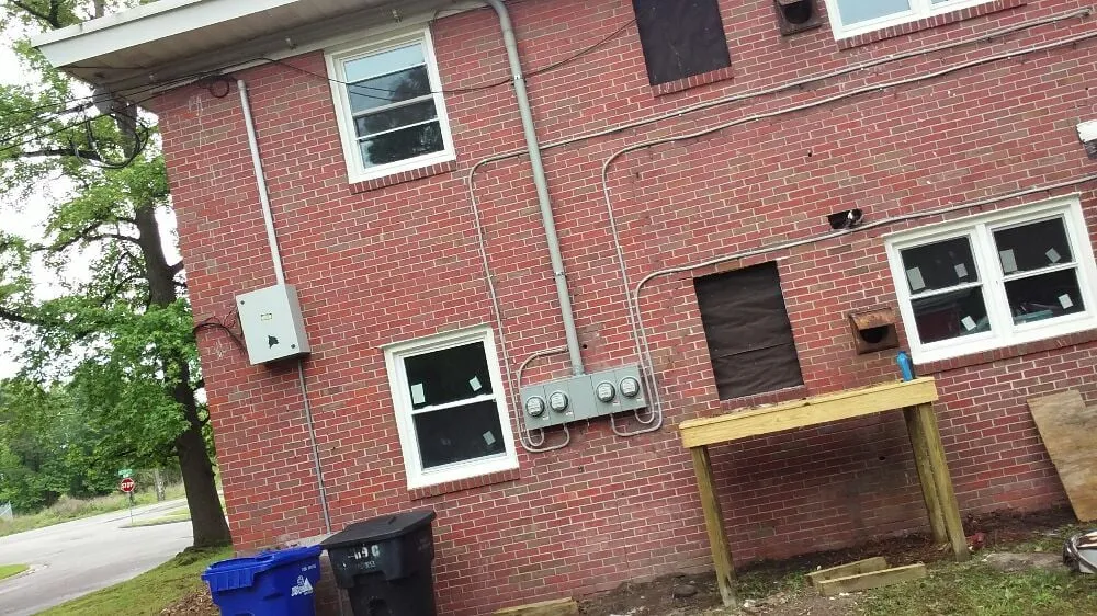 Slide of Stan's Electrical Services