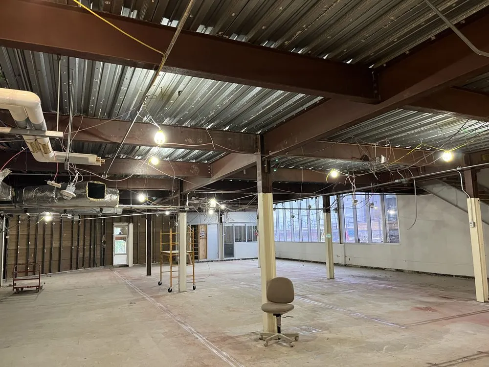 Slide of Star Voltage Electric