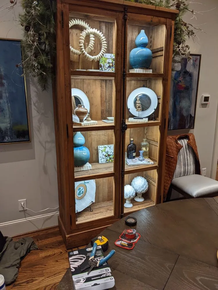 Licensed electrician providing lighting installation in , 