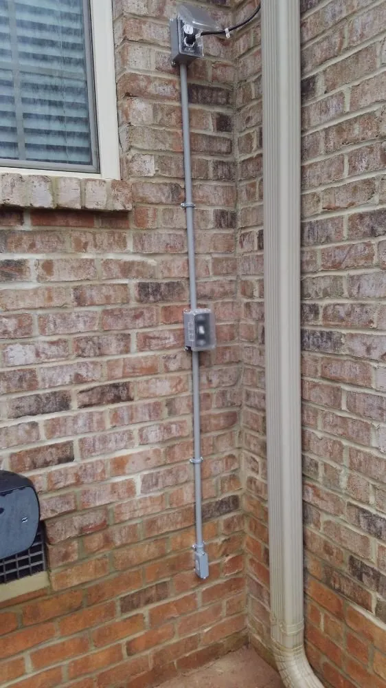 Slide of Starnes Electric