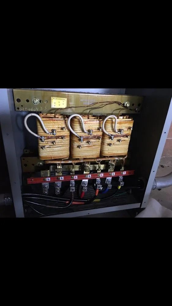 Reliable circuit breaker repair in Tarzana, CA by Start Electric