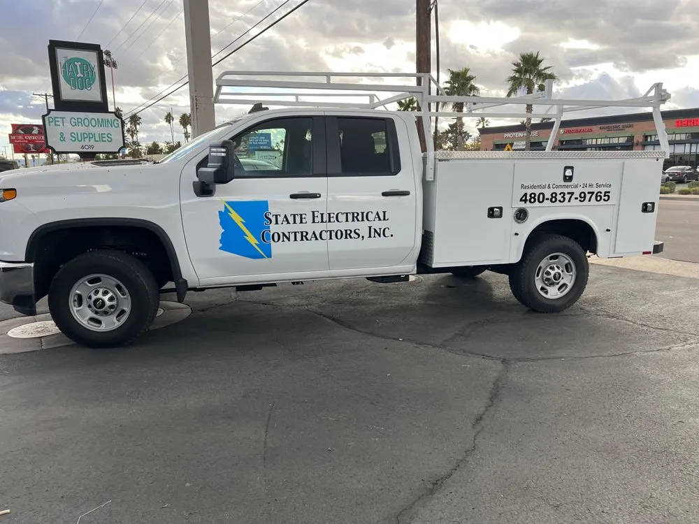 Affordable electrician providing electrical repair in ,