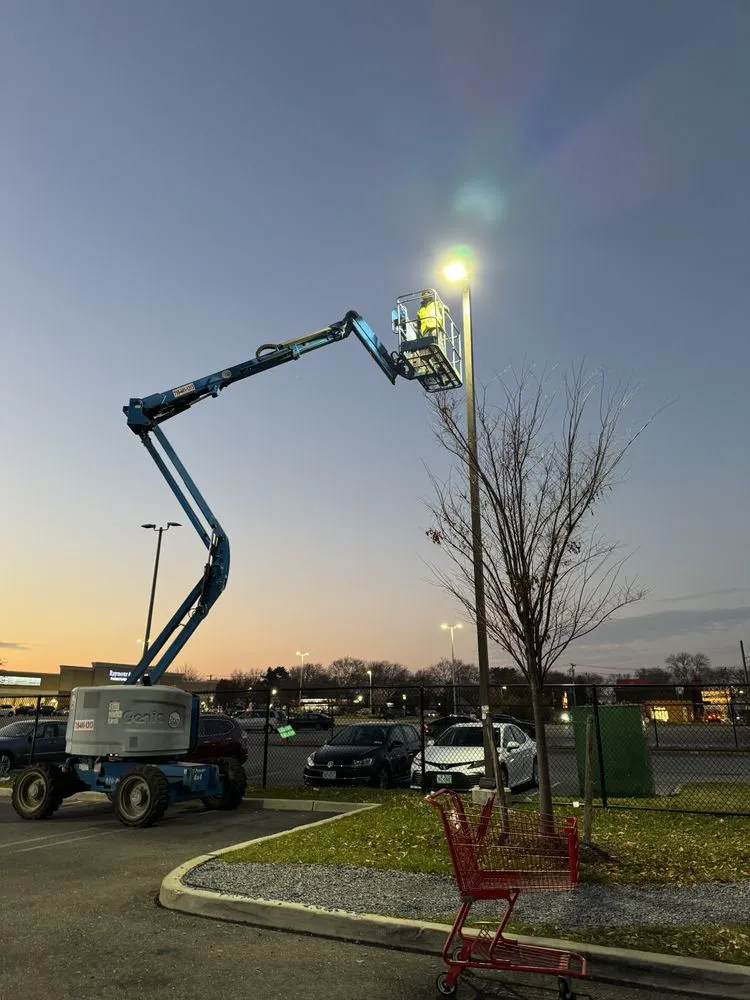 Slide of Statusxelectric