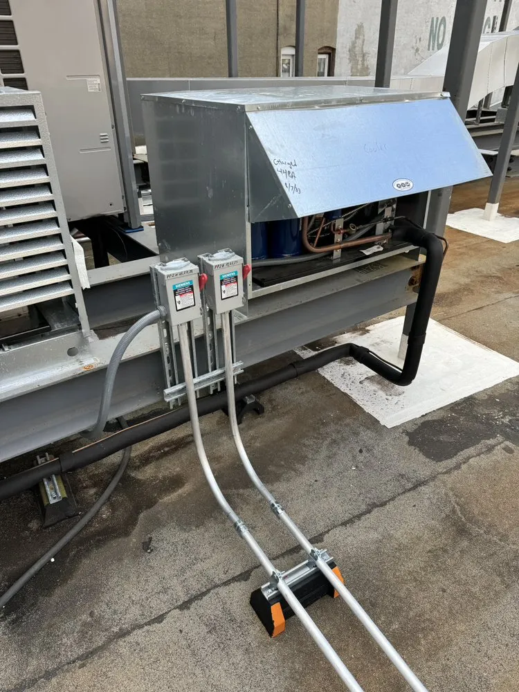 Slide of Statusxelectric