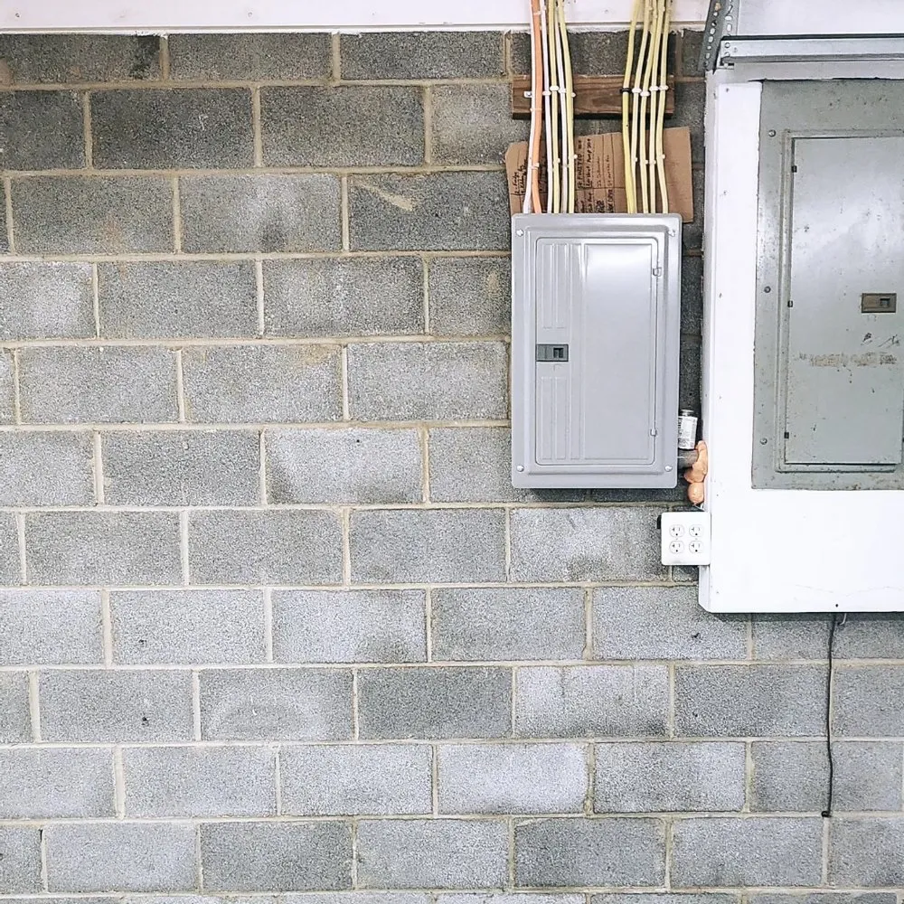 Slide of Steel Fox EV & Electric