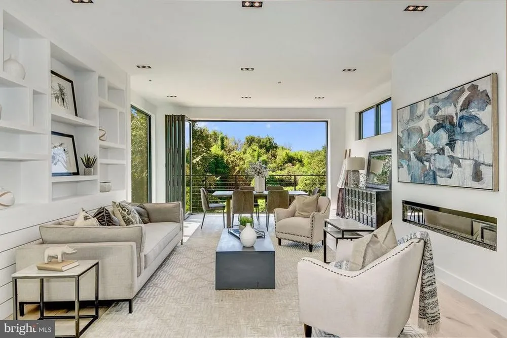 Slide of Stella Electric