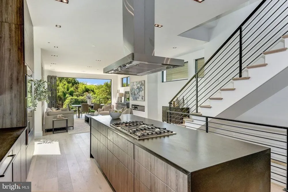 Slide of Stella Electric