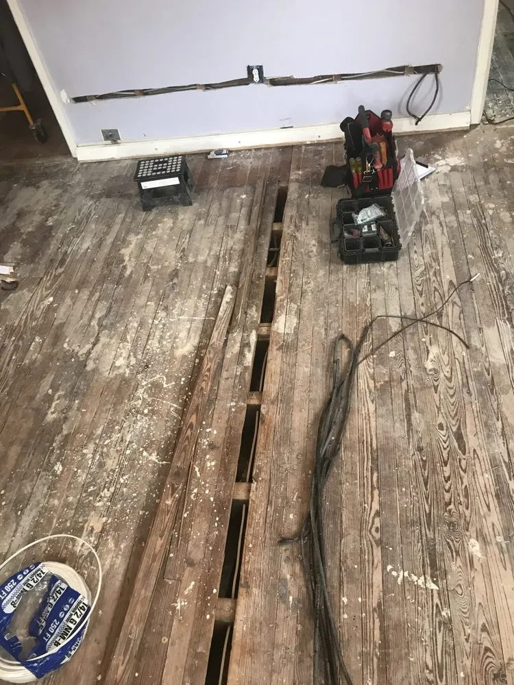 Slide of Steve-O-Lectric