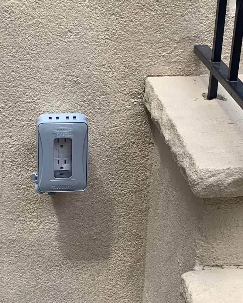 Slide of Steve-O-Lectric