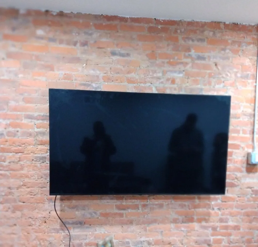 Slide of Steve's Tv Mounting Service