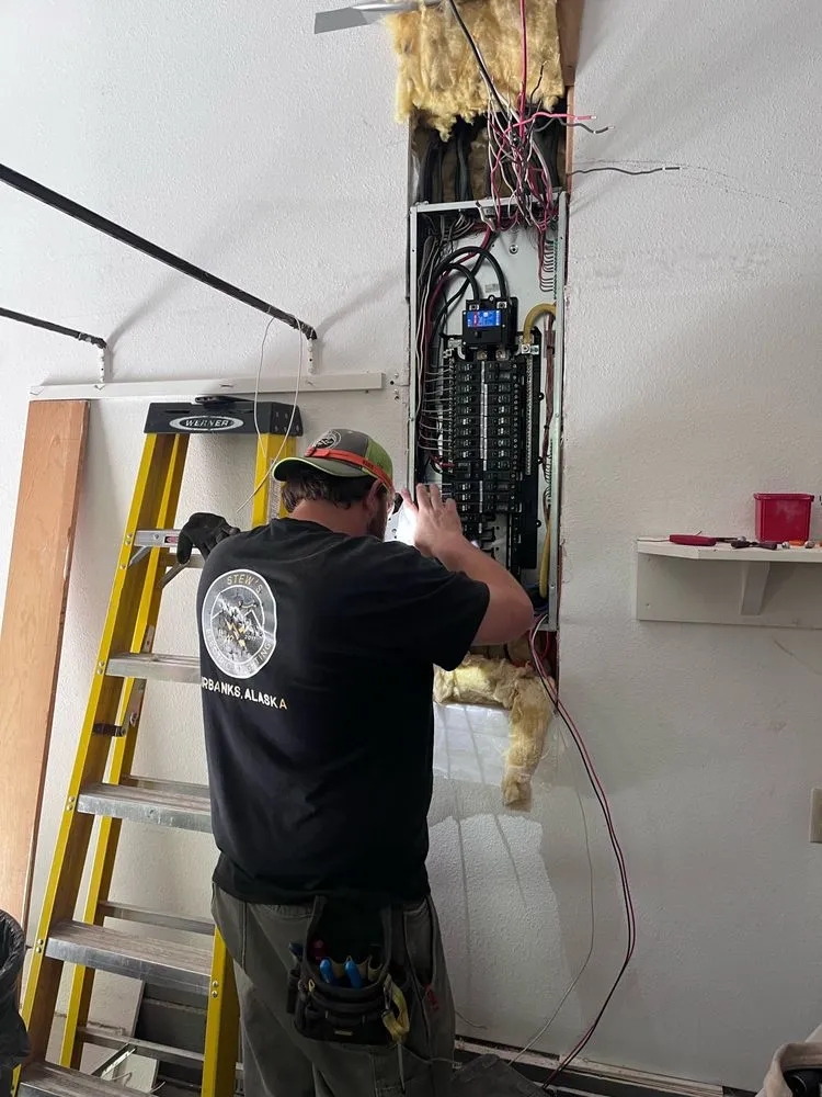 Slide of Stew's Electric & Lighting