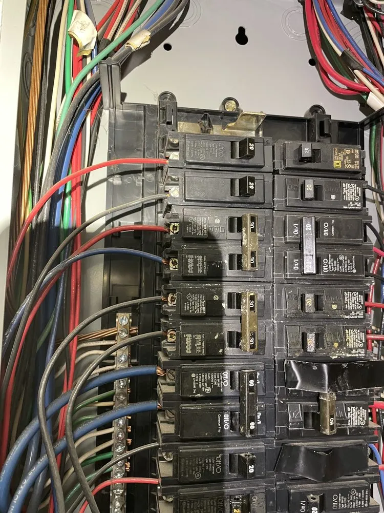 Professional circuit breaker repair in St. Louis, MO by Stl Arch Electric