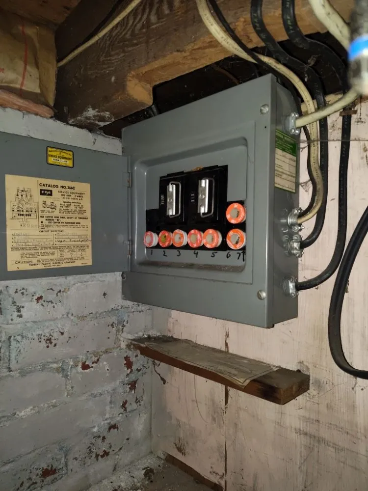 Licensed electrician providing lighting installation in Saegertown, PA - Stonehouse Electric