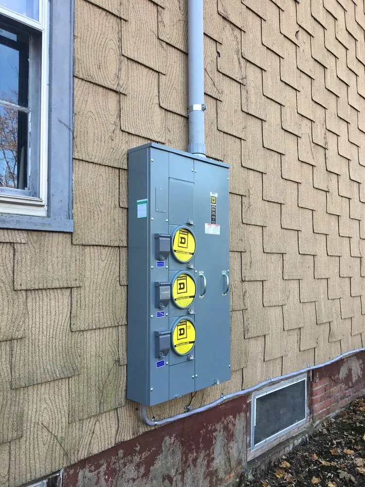 Licensed electrical service for homes in circuit breaker repair,  by 