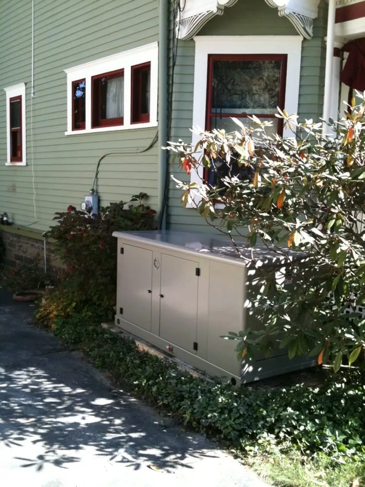 Expert electrician providing circuit breaker repair in , 