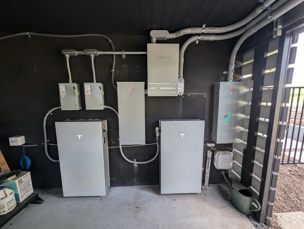 Slide of Stratos Electric