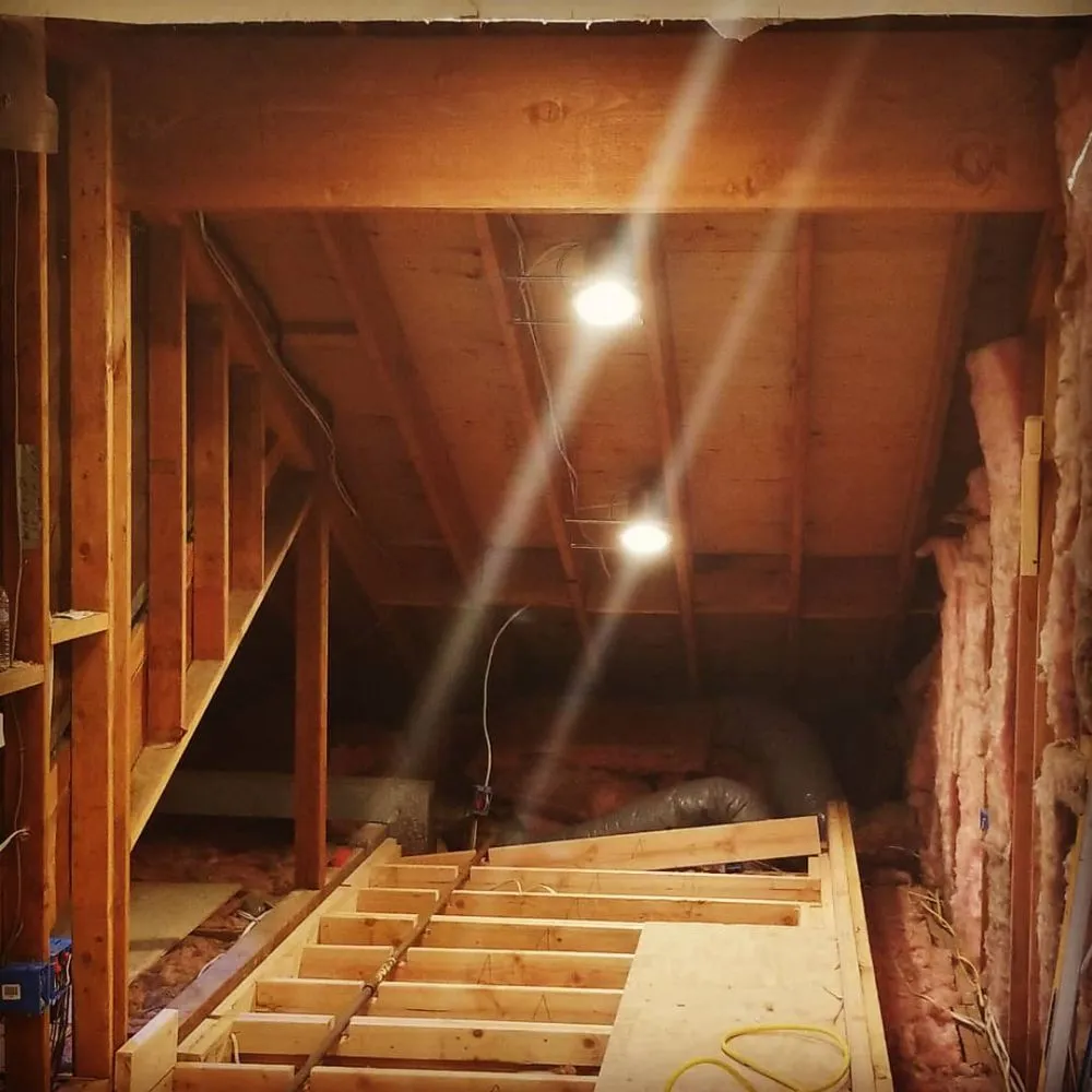 Slide of Streamline Custom Electric