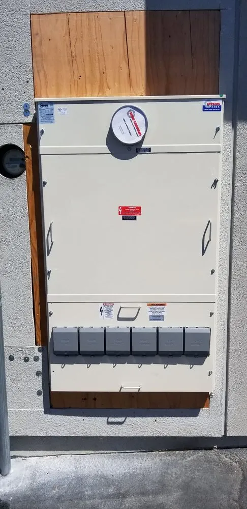 Slide of Streamline Custom Electric