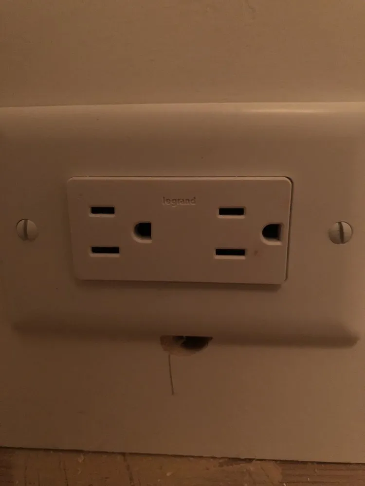 Slide of Strong Line Electric LLC