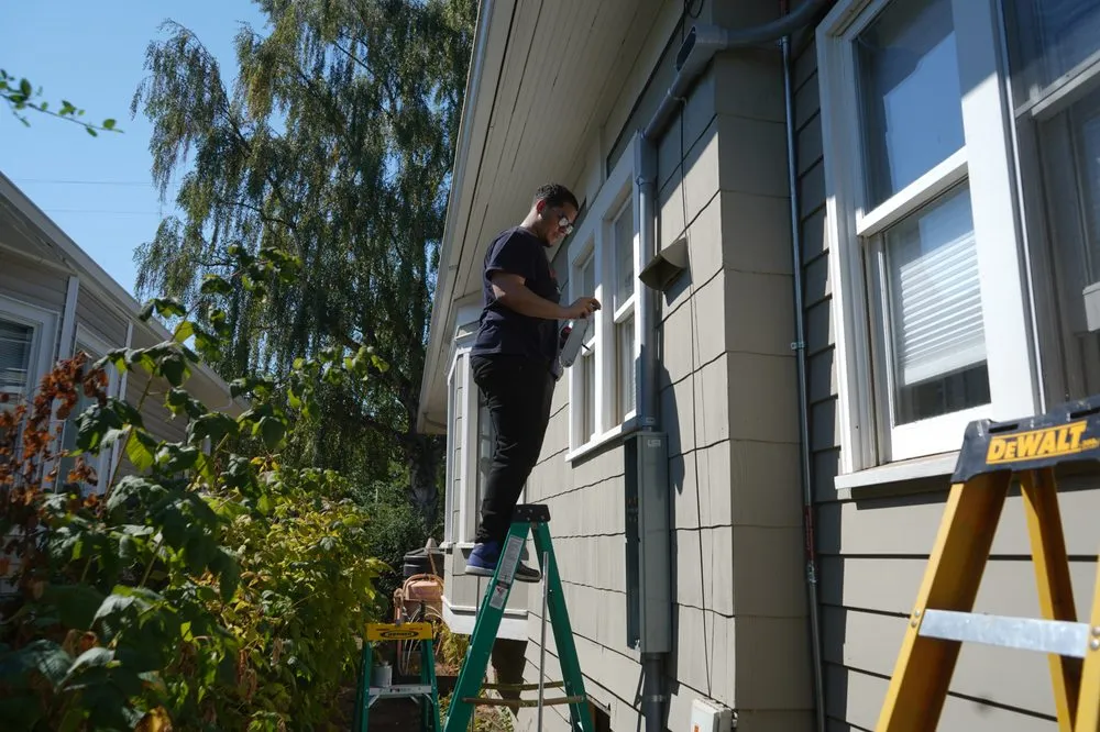 Slide of Stylin Electric