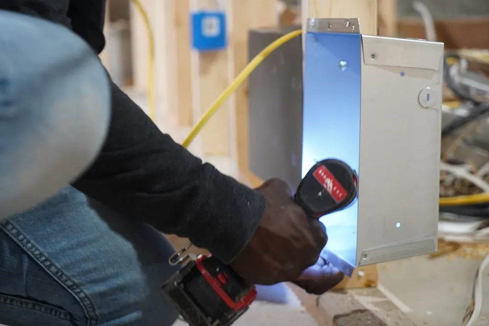 Slide of Stylin Electric