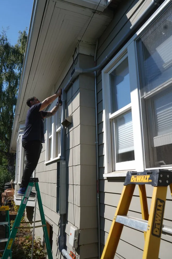 Slide of Stylin Electric