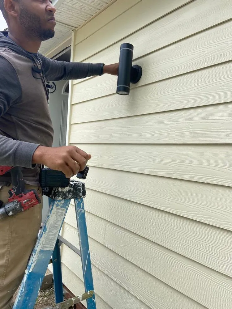 Slide of Suarelectric