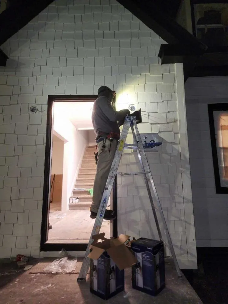 Slide of Suarelectric