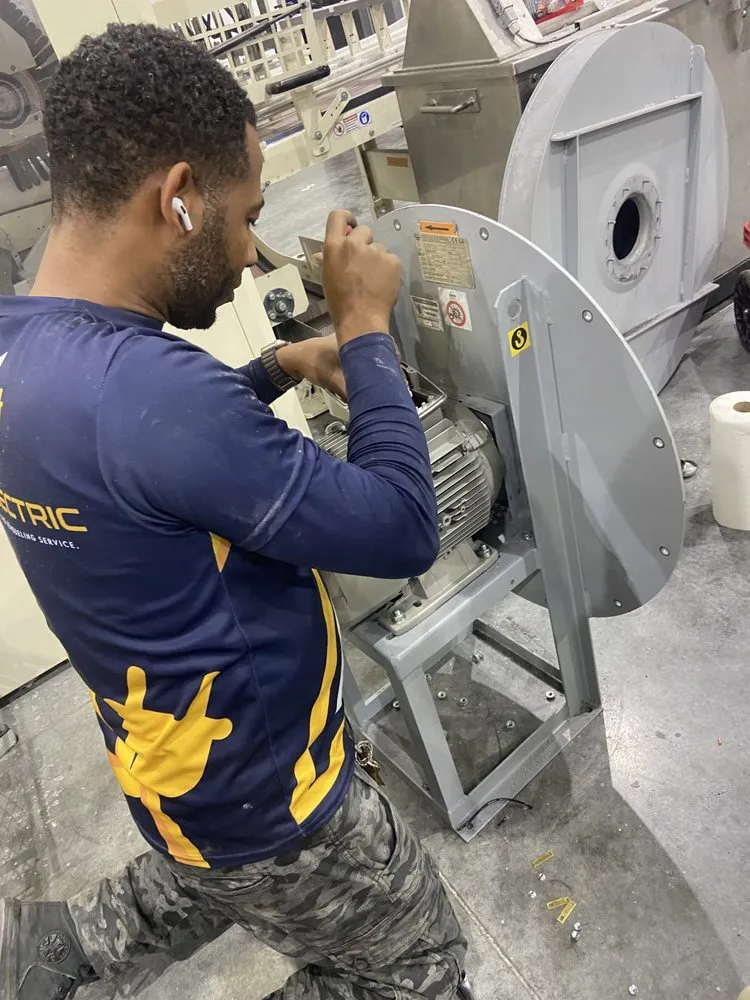 Slide of Suarelectric